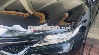Toyota camry bản nhập 2019