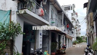 Phòng gác đúc suốt, mái cách nhiệt, an ninh.