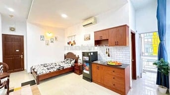 Cho thuê phòng Q10 full nt, có thang máy, cửa sổ trời ở được 2-3 ngừoi