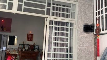 kẹt tiền bán hai căn liền kề, thuận tiện cho gia đình đông người