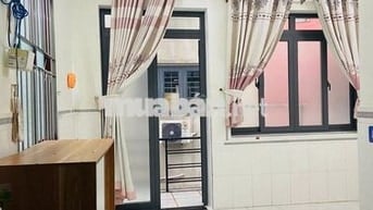 PHÒNG MỚI CÓ BAN CÔNG, MÁY LẠNH-GẦN CHỢ BÀ CHIỂU 25M2