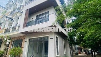 MẶT TIỀN GỐC CÔNG VIÊN 83m2, Phú Hồng Thịnh 8, Bình Chuẩn, TP Thuận An