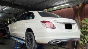 Mercedes Benz C Class  2019 C200 - 50000 km