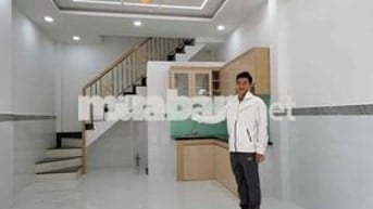 Giáp Quận 6 Giá 3 tỷ 700 Ngang 4.2m MỚI XÂY ĐẸP Hẻm 3.5m