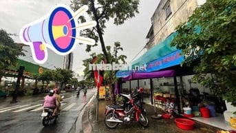 sang gấp quán phở đang hoạt động vì mệt góc 2 măt tiền song hành