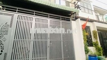 Nhà lầu hoàn công trung tâm lái Thiêu