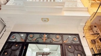 CHO THUÊ NHÀ nguyên căn tại ngõ 173 Hoàng Hoa Thám, DT 40m2x 5 tầng