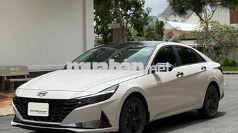 Hyundai Elantra 1.6 AT Đặc biệt Model 2023