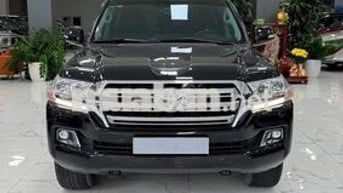 Toyota Land Cruiser 4.6V8 sản xuất 2019.Xe quá mới