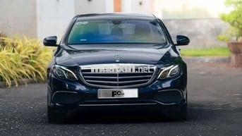 Mercedes E200 model 2017 - 1 chủ - Xanh Cavansite