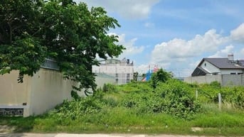 BÁN LỖ LÔ ĐẤT THỔ CƯ 200M2 TẠI THỊ TRẤN CỦ CHI GIÁ 900TR ALO LÀ CHỐT