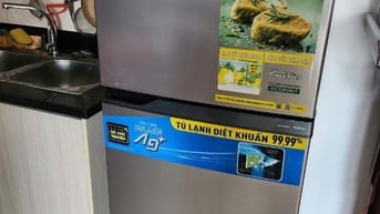Bán tủ lạnh Panasonic 234 lít còn mới