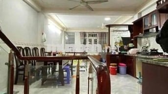 🌹Bờ Bao 73m2,  5 tầng, Dt: 5.5 x 13, 6.8 tỷ Sơn Kỳ - Tân Phú