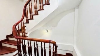 Nhà 5 Tầng Phố Trạm Ngay Bãi Gửi Ô Tô – Nội Thất Đầy Đủ - 6.x Tỷ