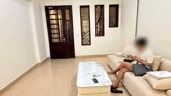 Trung kính phân lô, gần mặt phố, ô tô thông, sổ vuông đét A4 Plus, 