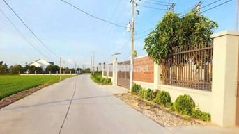 Hàng ngộp, 1080m2 đất thổ đường xe tải tránh nhau chỉ 1.65 tỷ