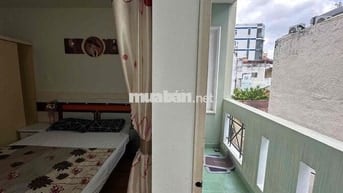 cho thuê phòng ban công lớn máy giặt riêng ngay trung tâm Q1 DH Mở