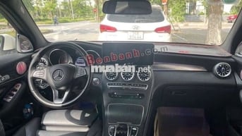 Mercedes Benz GLC300
