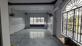 cho thuê phòng trọ nhà góc, WC riêng, ban công cửa sổ, máy lạnh