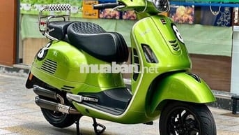 Piaggio Vespa GTS 300