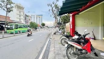 Cho thuê nhà mặt tiền Nguyễn Oanh P17 Gò Vấp
– Diện tích: 5.5m x 22m