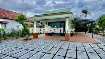 Nhà Biệt Thự Sân Vườn Rộng DT 400m2 Có Nhà 70m2 2Pn 2Wc Quận 12