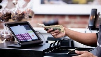BÁCH HÓA TỔNG HỢP ĐANG CẦN TUYỂN NHÂN VIÊN THU NGÂN GẤP 