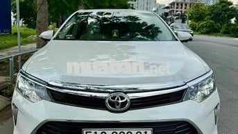 Toyota Camry Trắng 2018 2.0E 1 chu mua mới từ đầu