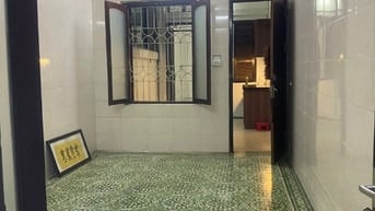 Cho thuê căn hộ 50m2 phố Trần Hưng Đạo, phường Cửa Nam