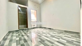 Trọ có ban công nắng trời- Máy lạnh- Thang máy