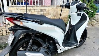 Đổi xe nên cần ra đii em nó