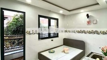 Trống phòng Ban công - sẵn nội thất gần Ngã 4 Bốn Xã