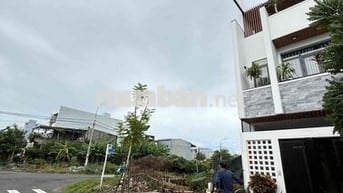 7m5 Phan Khôi sát góc ngã 4 gần trường học