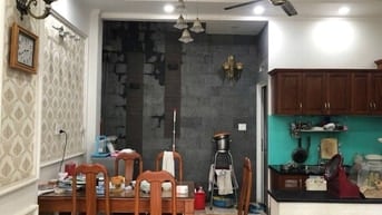 HOT Ở VŨ TÙNG - NGỒI TRONG NHÀ CŨNG NGHE CHỢ RỘN RÀNG - GIÁ 2,77 TỶ 