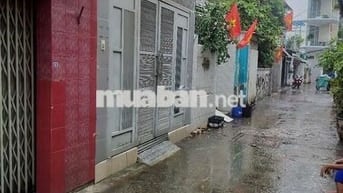 Nhà riêng - 102m2 - 2 phòng ngủ -  2 toilet+ full nội thất+ ban công..