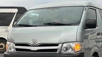 Toyota Hiace - Máy xăng - 2011 - Cơ quan thanh lý