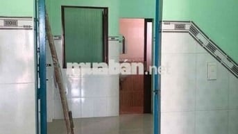 Phòng thoáng mát, sạch sẽ, sát mặt tiền sân thượng