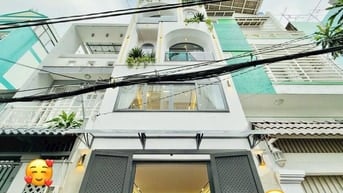 Siêu rẻ! Nhà Cô Giang, Quận 1, 4PN – 5WC, full sổ hồng, chỉ 3,5 tỷ!