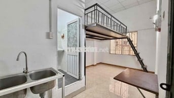 PHÒNG GÁC MÁY LẠNH - CỬA SỔ TRỜI - NGAY CÔNG VIÊN GIA ĐỊNH