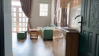 Cho thuê CHDV Studio Ban công rộng, Cửa sổ rộng ánh sáng tốt Tại Emart