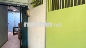 Căn hộ chung cư lầu 2 thang bộ, mặt tiền đường Võ Văn Kiêt