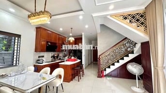 VIP! Đất Đẹp Mặt Tiền Thủ Đức - 5,5m x 25m - Full thổ - Chỉ 9.x Tỷ