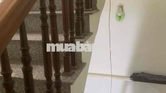 Chính chủ cho thuê nhà 3 tầng 50m2 - ngoc oto, gần mặt đường Trần Hoà