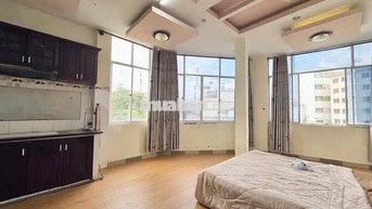 studio cửa sổ lớn Nơ Trang Long Văn Lang Bình Thạnh