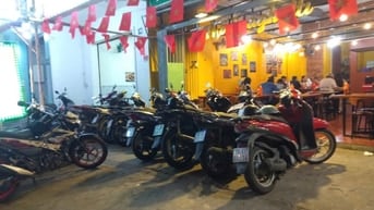 CẦN GẤP 1 NAM GIỮ XE QUÁN MÌ Ý TỪ 16H-22H Ở PHAN HUY ÍCH - GÒ VẤP