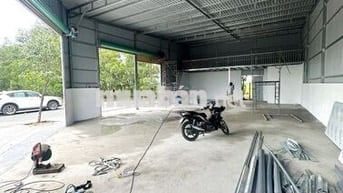 KHO VĂN PHÒNG GÓC 2 MẶT TIỀN 10X20 200M2 + SÂN 200M2 + Bảo Vệ 24/7