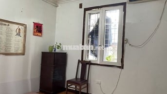 Cho thuê phòng tập thể phố Bùi Ngọc Dương, gần trung tâm, chợ,...