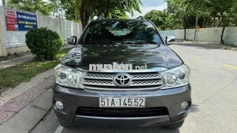 Toyota Fortuner 2011 2.7V - 127000 km