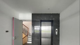 Bán nhà mặt phố Hoàng Quốc Việt, Cầu Giấy, Hà Nội