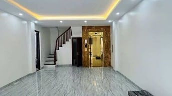 🌹 LÔ GÓC PHỐ ĐỘI NHÂN – TT QUẬN BA ĐÌNH - 7 TẦNG THANG MÁY – Ô TÔ ĐỖ 